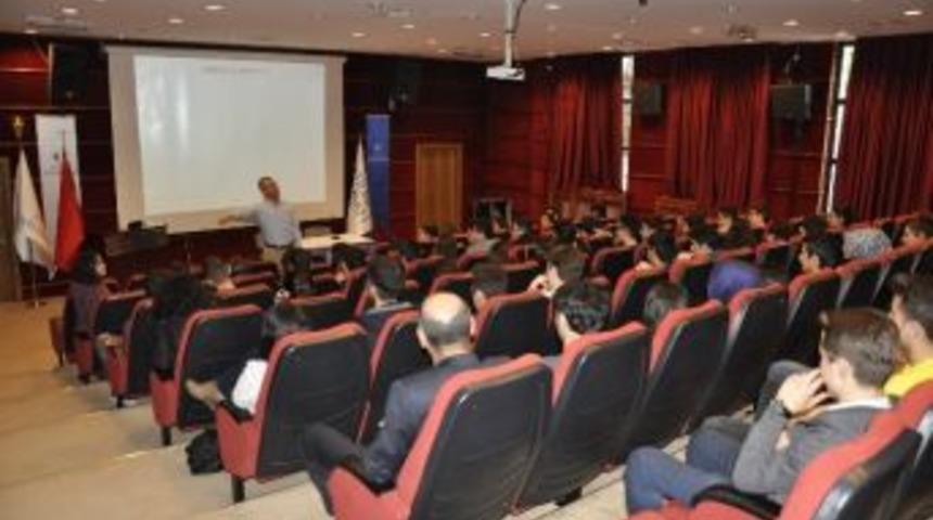 Lise &Ouml;ğrencileri &Uuml;niversiteye Başlamadan &lsquo;&uuml;niversiteli&rsquo; Oluyor