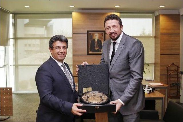 Başkan Karadeniz’den Hidayet Türkoğlu’na Ziyaret 1
