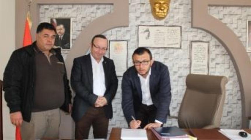 Umurbey Belediyesi&rsquo;nde Taşeron İş&ccedil;i Uygulaması Sona Erdi