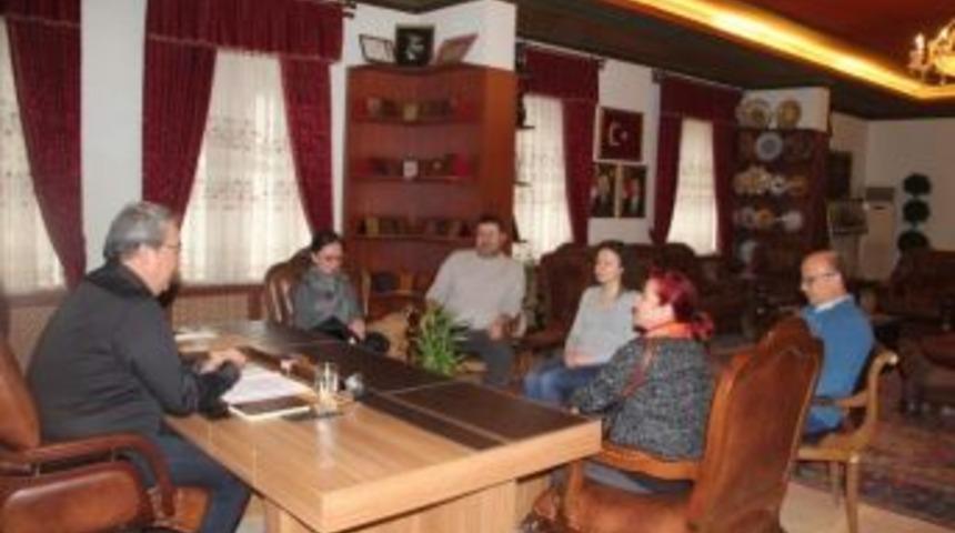 Gazi &Uuml;niversitesi Mimarlık Fak&uuml;ltesi &Ouml;ğretim &Uuml;yeleri&rsquo;nden &Uuml;nver&rsquo;e Ziyaret