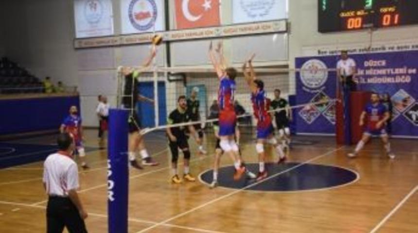 D&uuml;zce Belediyespor Galibiyetle Sonu&ccedil;landı