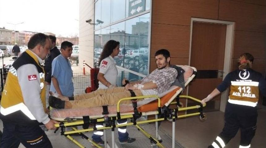 Omzunda Taşıdığı T&uuml;fekle Kendini Yaraladı