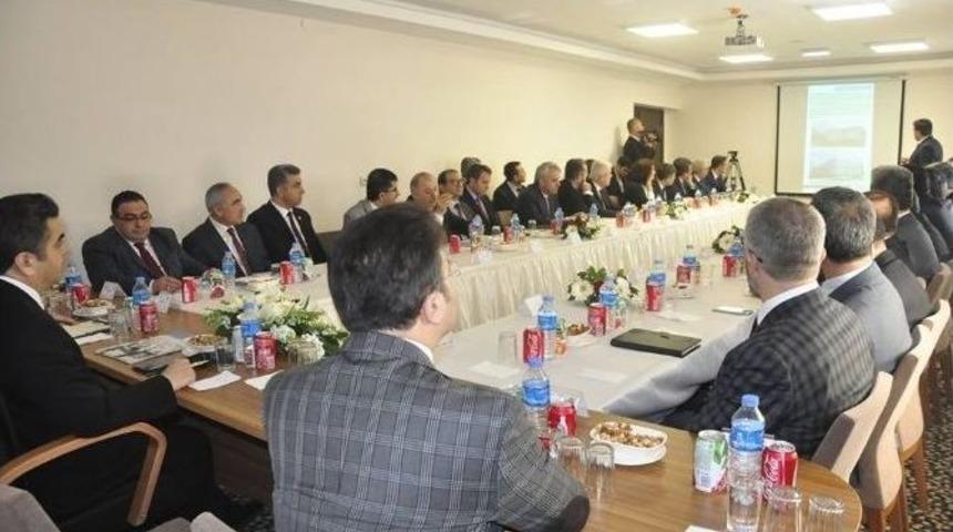 Eskici, Gen&ccedil;lik Hizmetleri Ve Spor İl M&uuml;d&uuml;rl&uuml;ğ&uuml;&rsquo;n&uuml; Anlattı