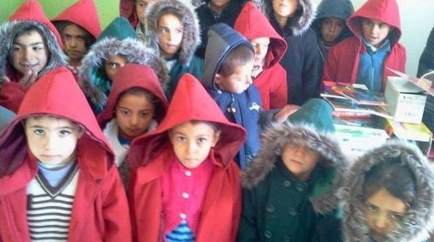 Diyadin&rsquo;de 5 Bin &Ouml;ğrenciye Yardım Topladı