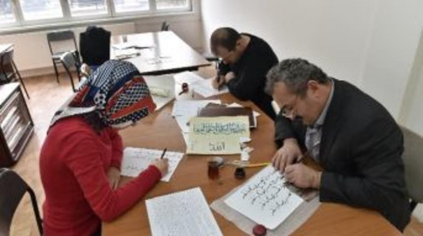 T&uuml;rk-islam Sanatı &ldquo;hat&rdquo; Mamak&rsquo;ta