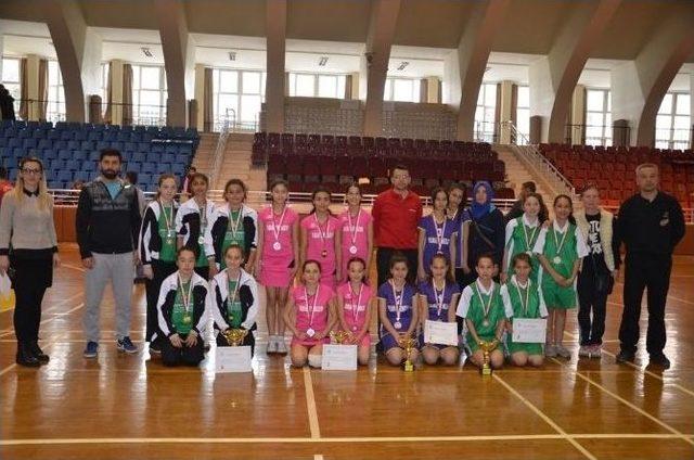 Yıldız Kızlar Badminton Şampiyonları Belli Oldu