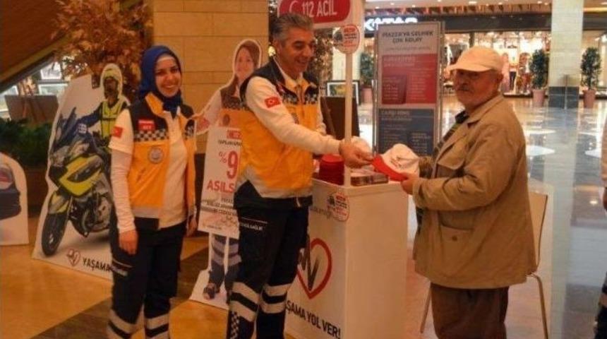 Piazza, Yaşama Yol Ver Standına Ev Sahipliği Yaptı