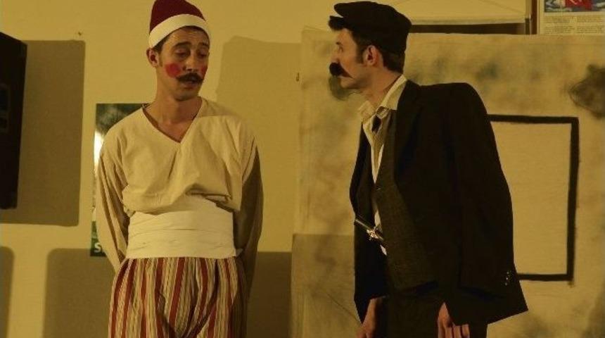 Orta Oyunu K&uuml;lt&uuml;r&uuml;n&uuml; Yaşatıyorlar