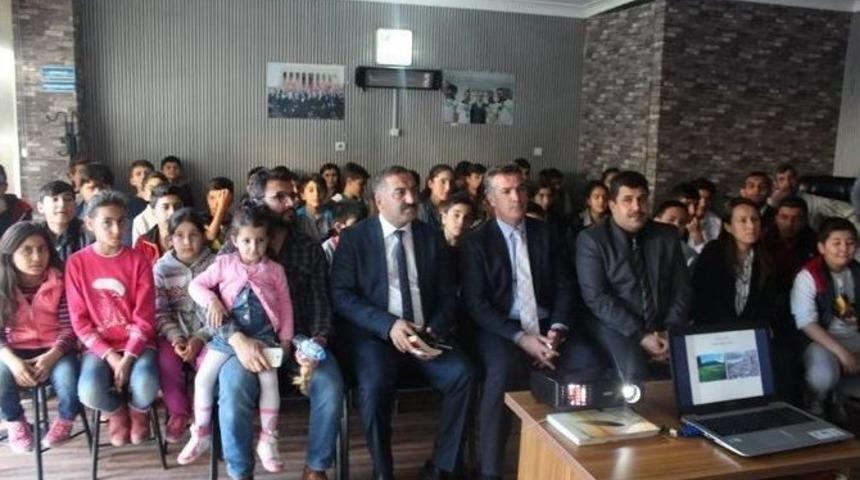 Gen&ccedil;lere &Ccedil;evre,trafik Ve İletişim Semineri Verildi