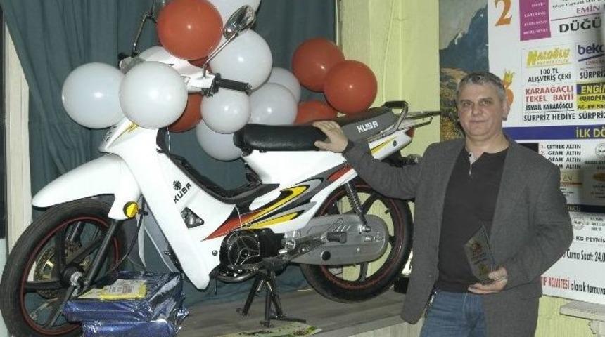 Tavla Şampiyonu Motosikletin Sahibi Oldu