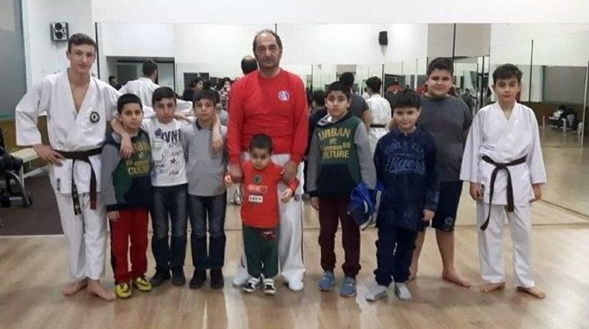 Dumesf&rsquo;ten &Ccedil;ocuklarda Spor Bilinci Ve Spor Kardeşliği Projesi