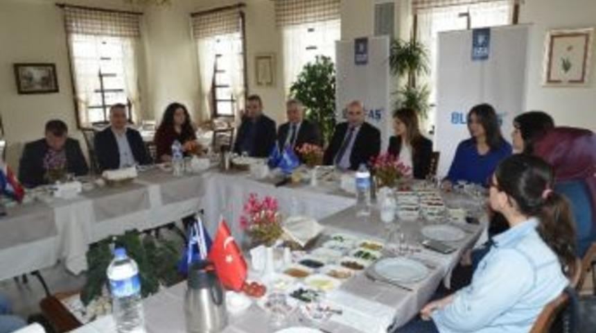 Burfaş&rsquo;tan Kadınlara Pozifit Ayrımcılık