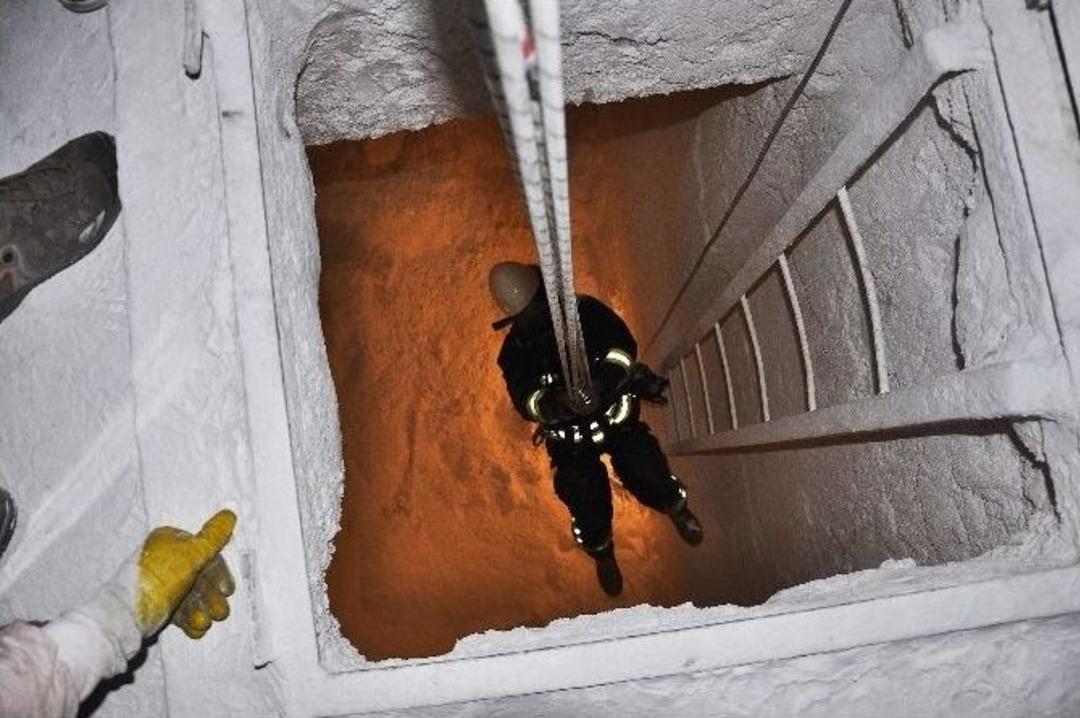 Kire&ccedil; Silosuna D&uuml;şen İş&ccedil;i &Ouml;ld&uuml;