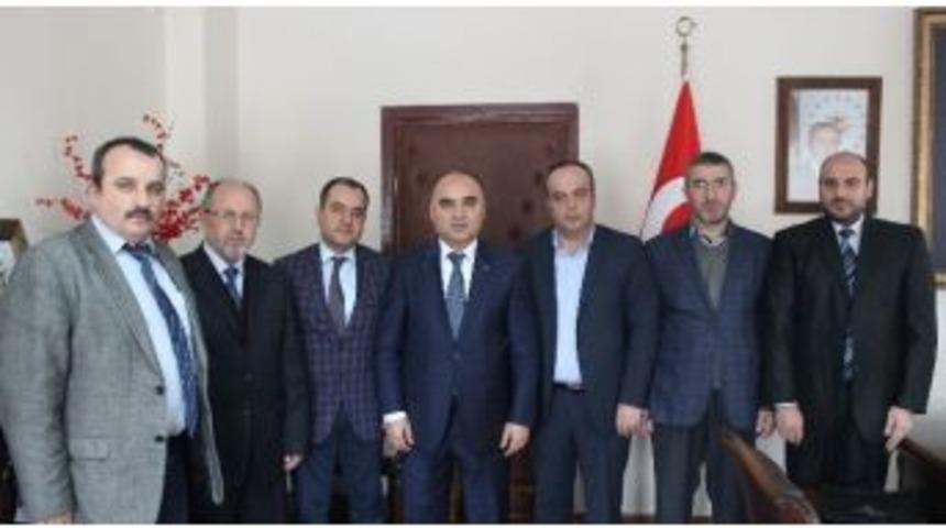 İlim Yayma Cemiyeti, Vali G&uuml;naydın&rsquo;ı Ziyaret Etti