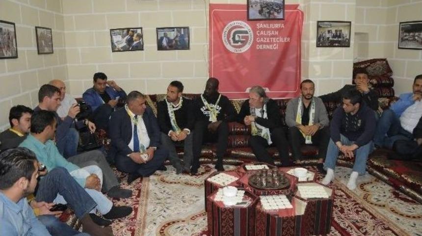 Basın Mensuplarıyla Tugay Kerimoğlu Arasında Yaşanan Gerginlik Tatlıya Bağlandı