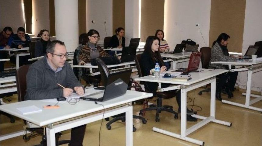 B&uuml;&rsquo;de 117 Kişiye Sertifikaları Verildi