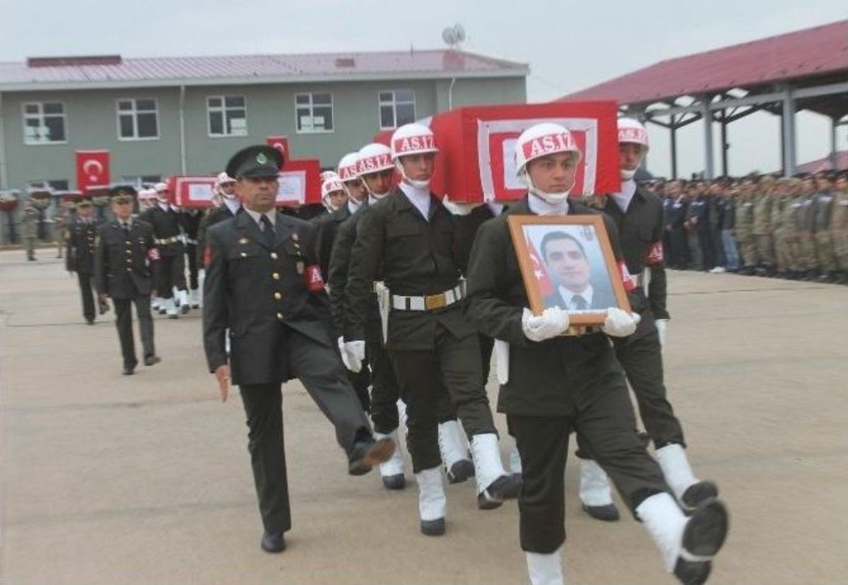 Şehit Askerler Memleketlerine Uğurlandı