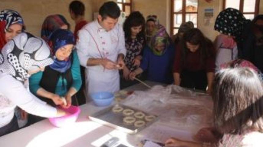 U&ccedil;hisar K&uuml;lt&uuml;r Ve Eğitim Merkezi, Kadınlara Y&ouml;nelik Eğitimlere Start Verdi