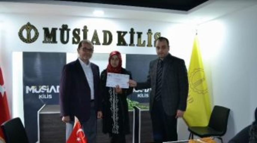 M&uuml;siad Kursiyerlerine Toplu Sertifika T&ouml;reni D&uuml;zenledi