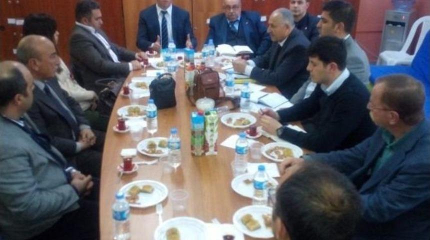 Burhaniye&rsquo;de M&uuml;d&uuml;rler Toplantısı