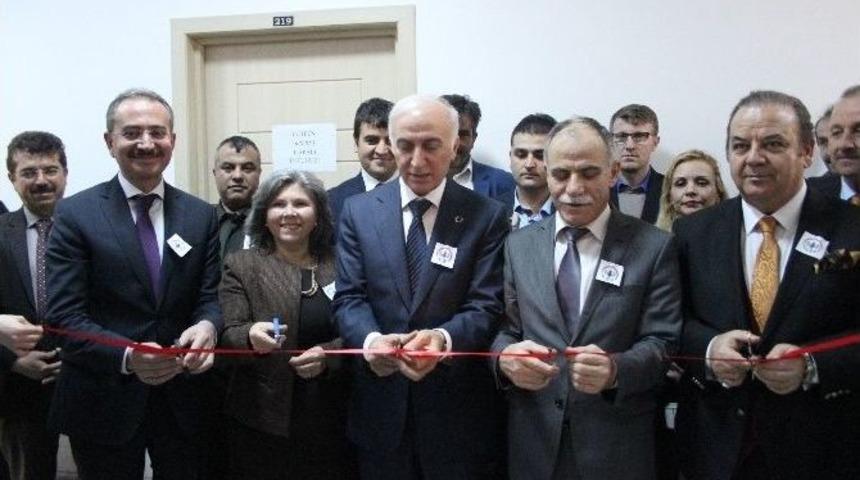 &lsquo;om&uuml; Radyo&rsquo; Yayında