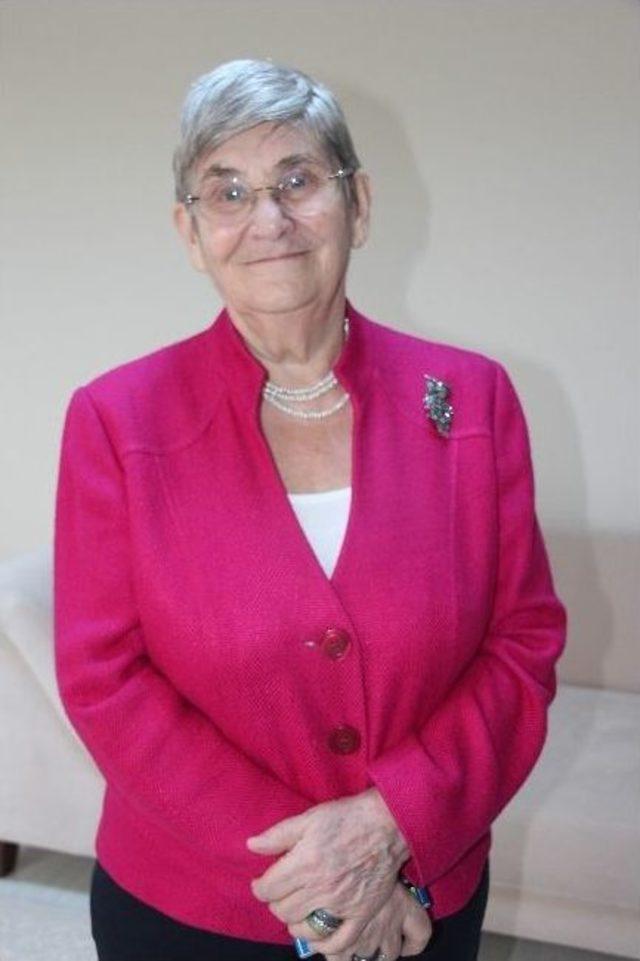 Canan Karatay Sakarya&rsquo;da Seminer Verdi 2