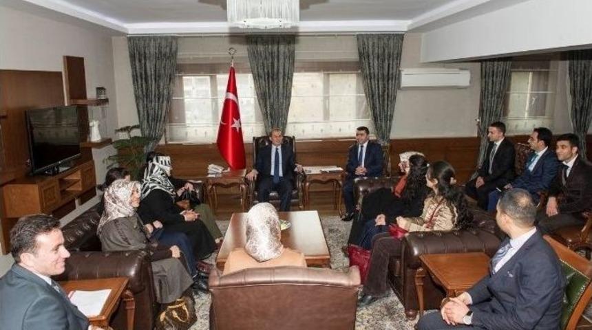 Aday &Ouml;ğretmenlerden Vali Taşyapan&rsquo;a Ziyaret