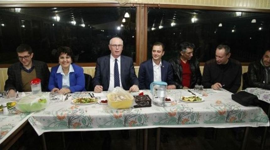 Başkan Kurt Mahalle Muhtarlarıyla Bir Araya Geldi