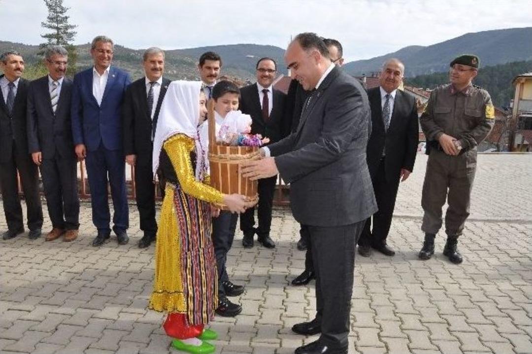 Kastamonu Valisi G&uuml;naydın&rsquo;dan Pınarbaşı&rsquo;na M&uuml;jdeli Haberler