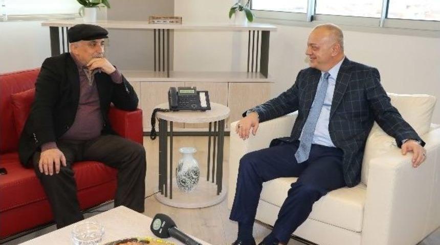 Eski Mhp&rsquo;li Vekilden Manisa&rsquo;ya &Ouml;vg&uuml;