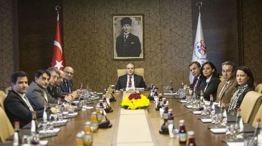 Bakan &Ccedil;ağatay Kılı&ccedil;, Yeşilay Y&ouml;netimini Kabul Etti