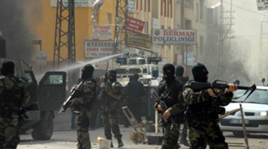 K&uuml;&ccedil;&uuml;k Kandil yerle bir oldu