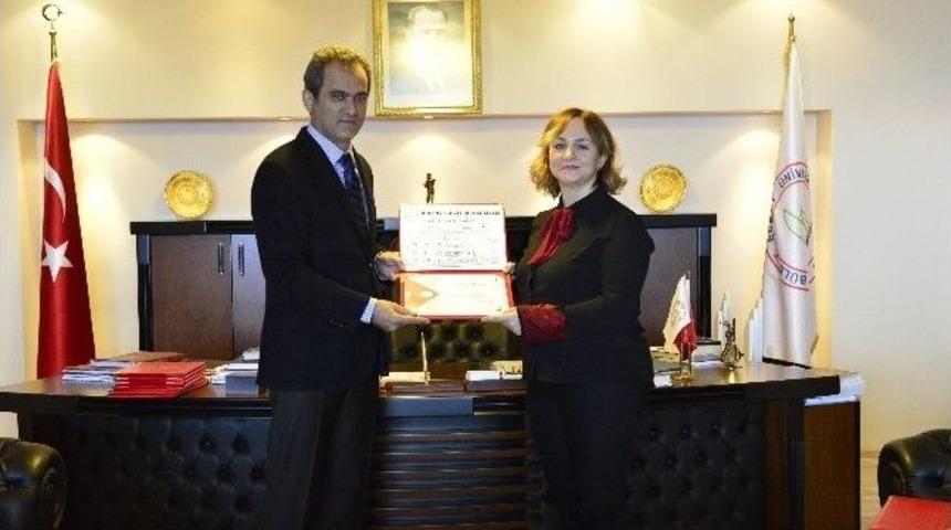 B&uuml;lent Ecevit &Uuml;niversitesi Akademik Başarılara Değer Veriyor