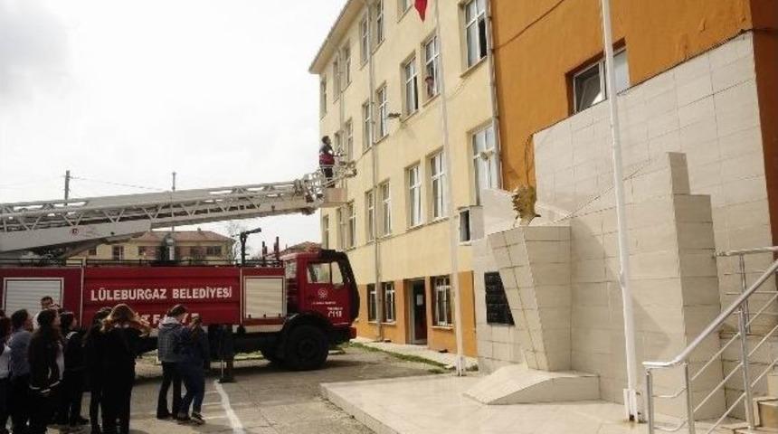 &Ouml;ğrenciler Tatbikatı Başarıyla Ger&ccedil;ekleştirdi