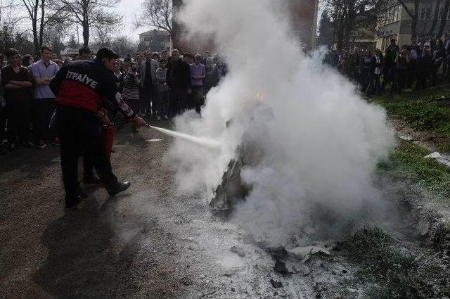 Öğrenciler Tatbikatı Başarıyla Gerçekleştirdi