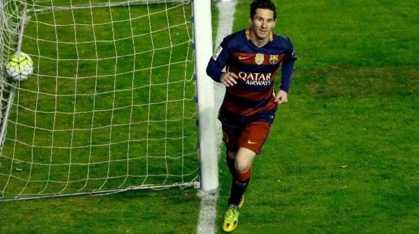 Arda Turan, Barcelona&rsquo;da İlk Gol&uuml;n&uuml; Attı