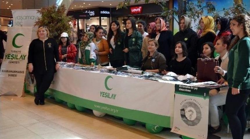 Yeşilay, Piazza&rsquo;da Bilgilendirme Standı Kurdu