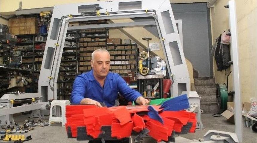 Denizlili Girişimciden Y&uuml;zde 95 Su Tasarruflu Ara&ccedil; Yıkama Aracı