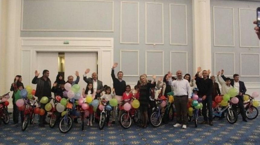 Tarsim &Ccedil;ocukları Sevindirdi