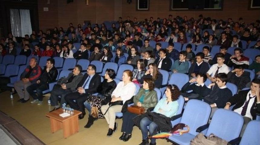 &Ccedil;aycuma Belediyesi Ve İl&ccedil;e Milli Eğitim Ortak Konferans D&uuml;zenlendi