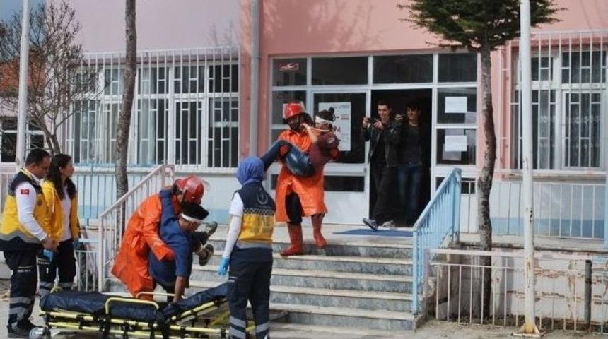 Doğal Afetler Tatbikatı Ger&ccedil;eğini Aratmadı
