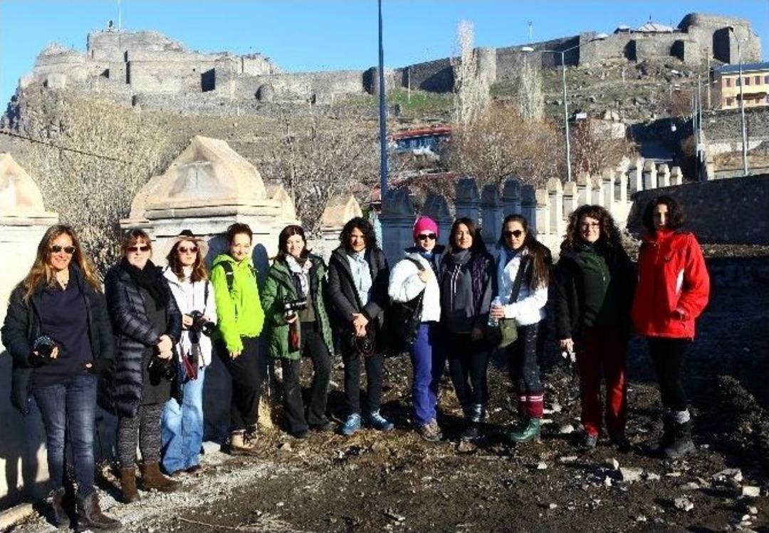 2014 Yılında T&uuml;rkiye&rsquo;nin 10 Usta Fotoğraf&ccedil;ısını Konuk Eden Serka, Bu Kez Kadın Fotoğraf&ccedil;ıları Ağırladı