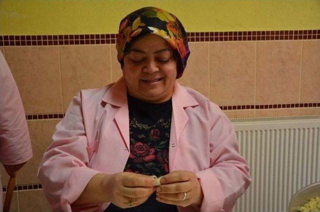 İn&ouml;n&uuml;&rsquo;den T&uuml;rkiye&rsquo;ye A&ccedil;ılma &Ccedil;abası 1