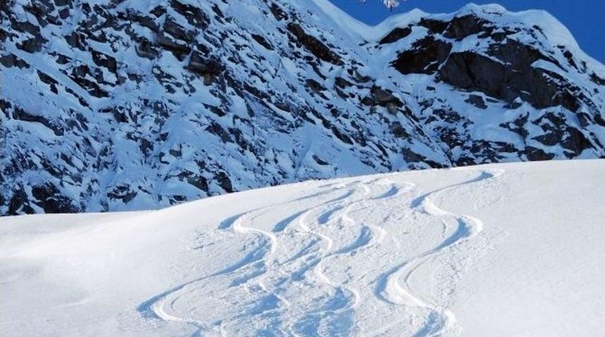 Helikopter Kayağı&rsquo;nın (heliski) Bilinmeyen Y&ouml;nleri