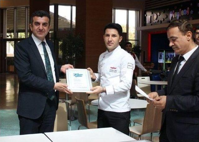 Piazza’daki İşletmelerin Tamamı Turkuaz Bayrak Aldı 1