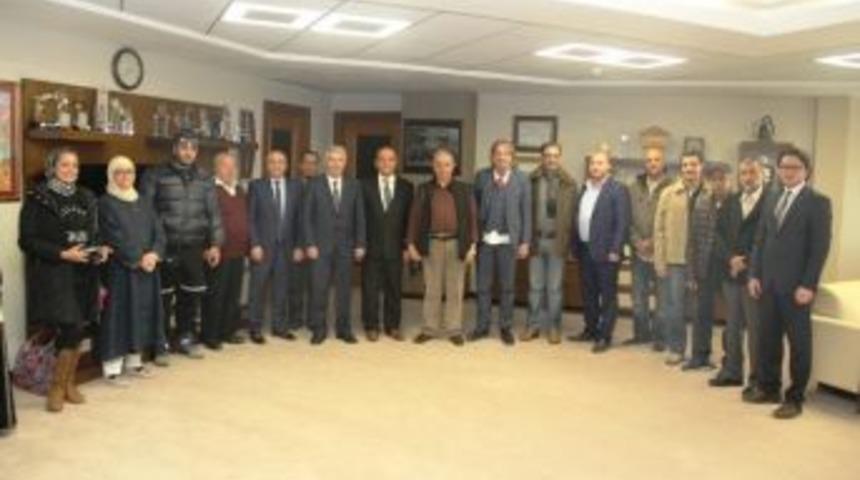 Katar Ve Kuveyt Heyeti &Ouml;zak&rsquo;ı Ziyaret Etti