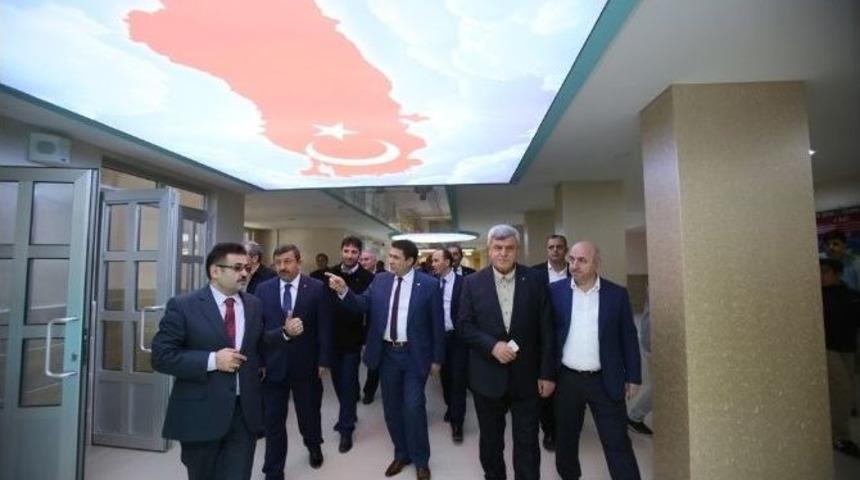 Başkan Karaosmanoğlu, Darıca&rsquo;daki Okulları Ziyaret Etti