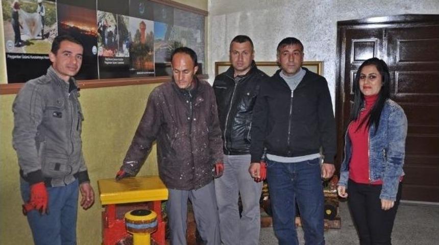 Tren Minyat&uuml;r&uuml; Şeklinde &Ccedil;i&ccedil;eklik