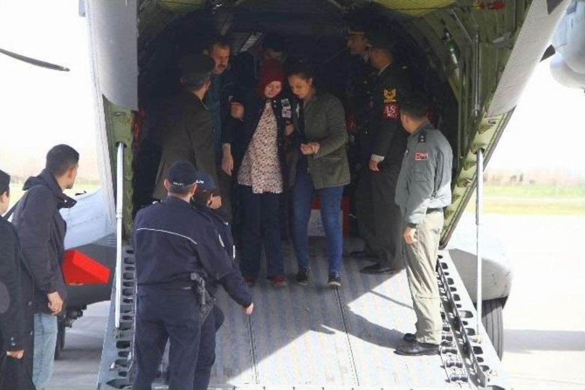 Şehidin Eşi: &ldquo;şerefsizlere İnat Ağlamıyorum, Bir &Ouml;l&uuml;r Bin Doğarız&rdquo;