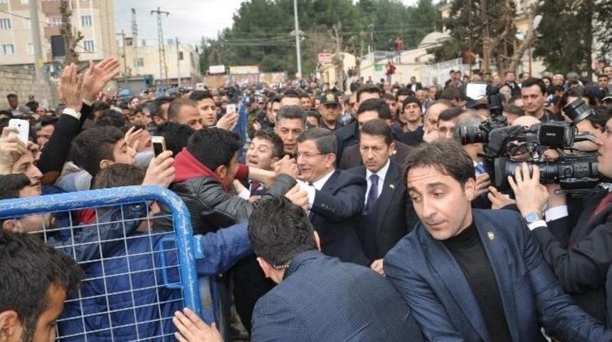 Davutoğlu&rsquo;dan Silopi&rsquo;ye S&uuml;rpriz Ziyaret